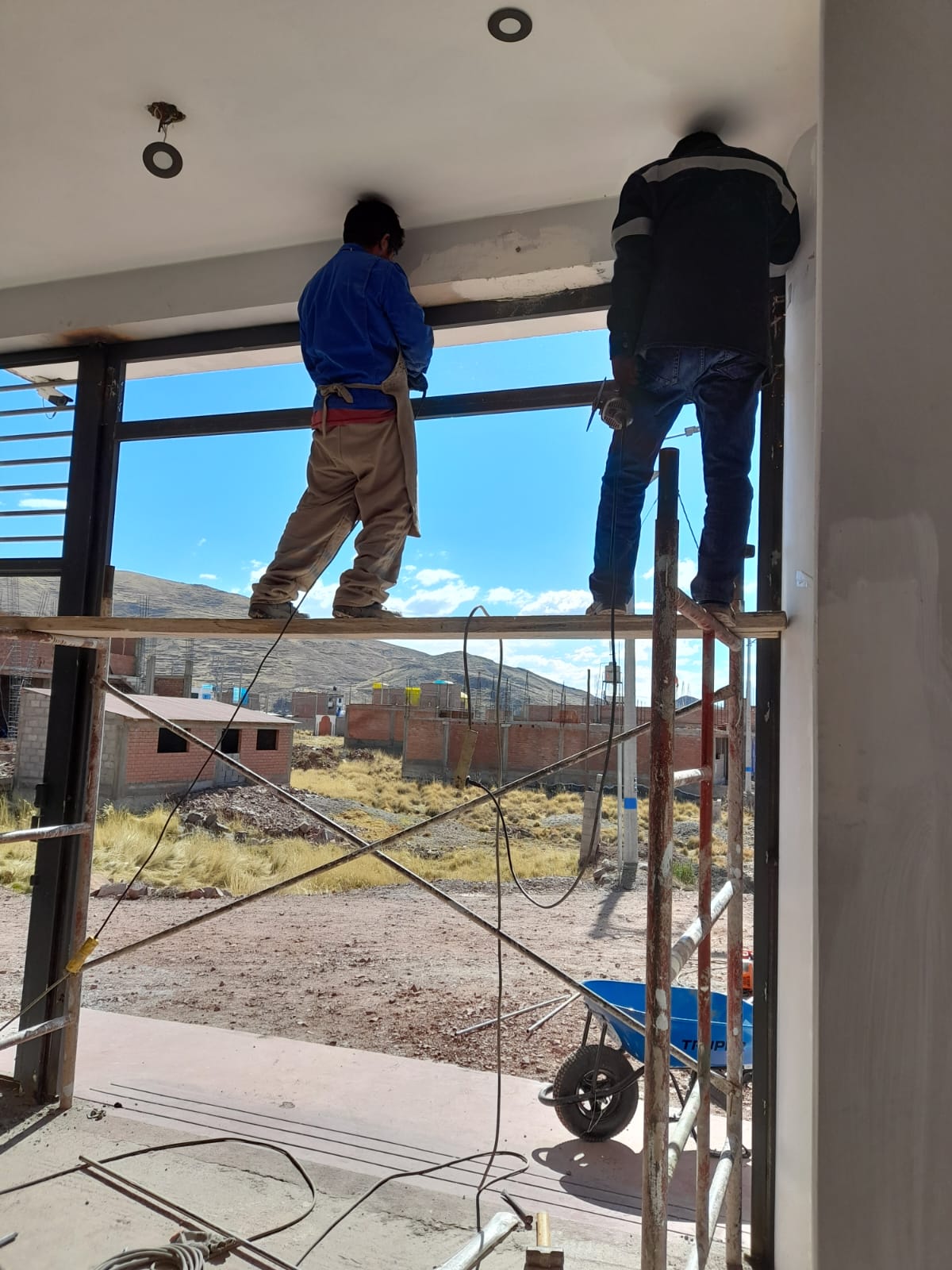 Instalación de puertas y portones
